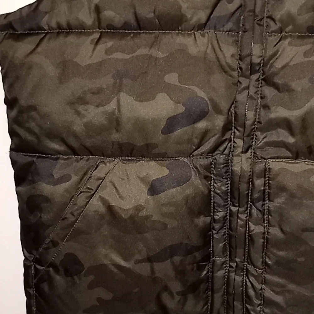 Old Navy Camo Vest Size Large 10/12